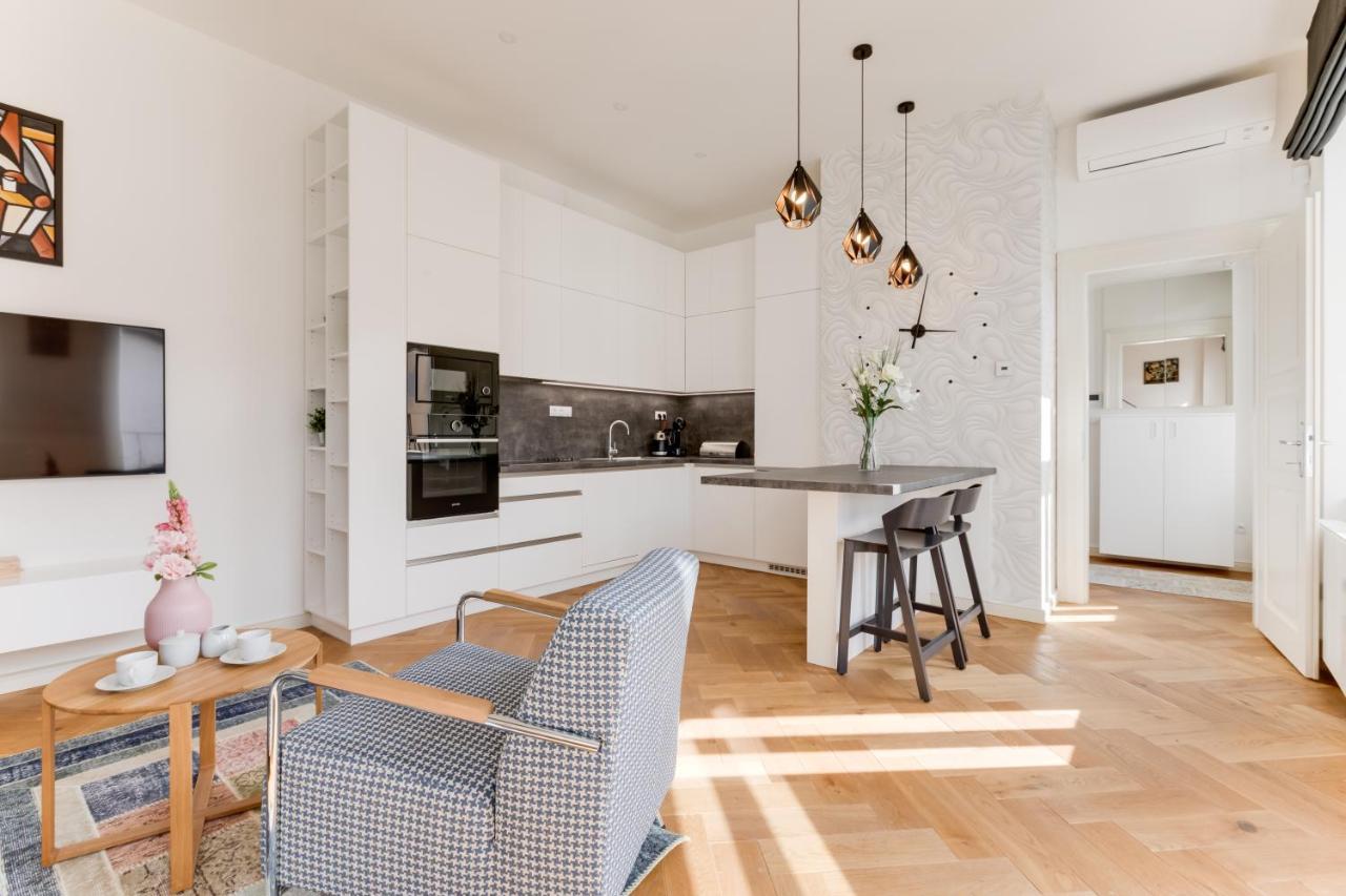 Andel Design Duplex, Ac, Garage Apartment Prague Exterior photo